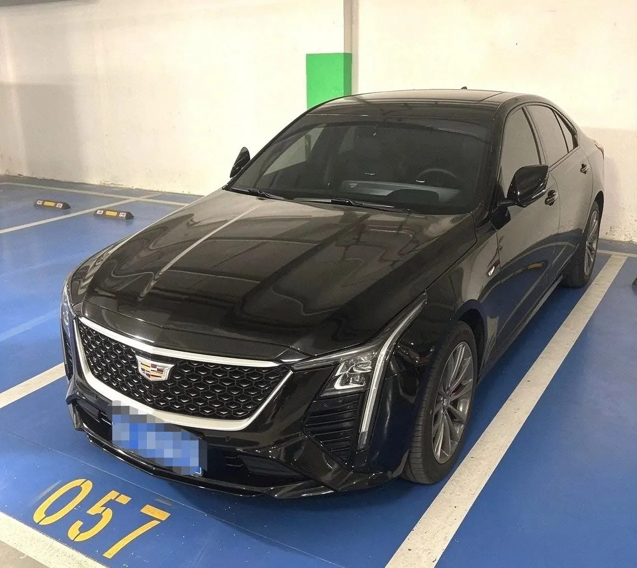 Cadillac 2025 CT5 2.0T 28T City Sports Edition Automatic Gear - View 1