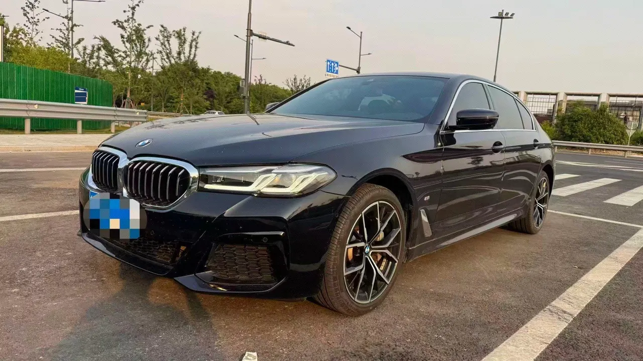 BMW 5 Series 2022 530Li 2.0T Exclusive M Sports Suit (Change 3) Automatic Gear - View 1