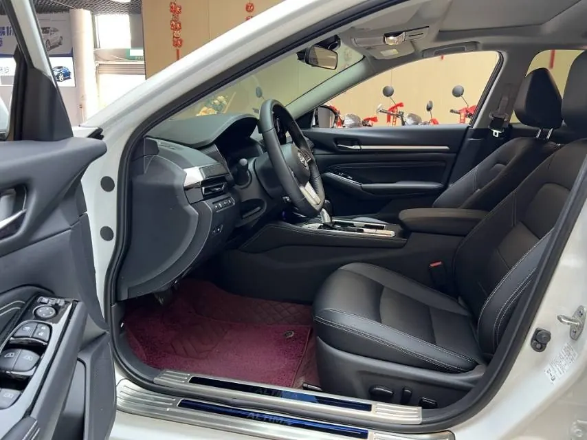 Nissan 2022 Teana 2.0 Stepless XL-TLS Pleasant Edition Automatic Gear 4