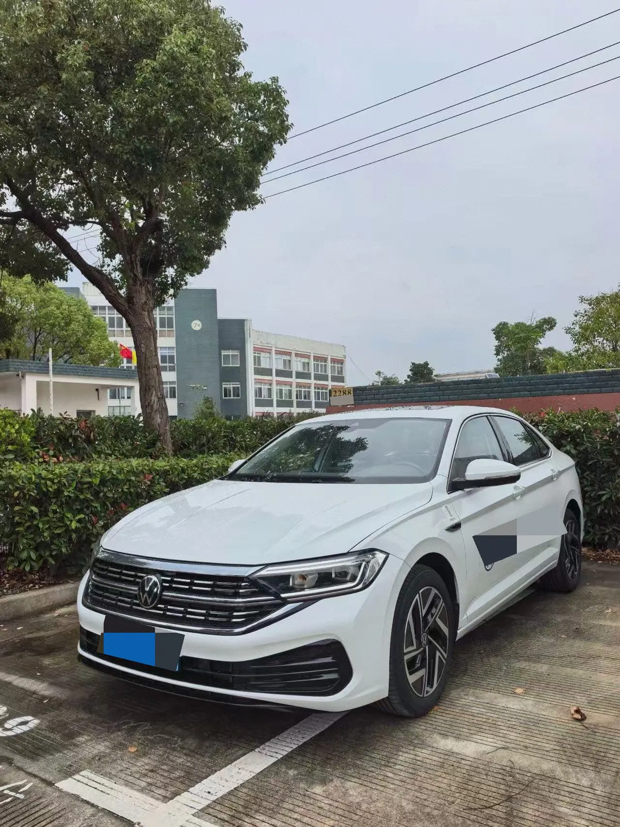 Volkswagen 2023 Sagitar 1.5TSI 300TSI Exceed Edition Automatic - View 1