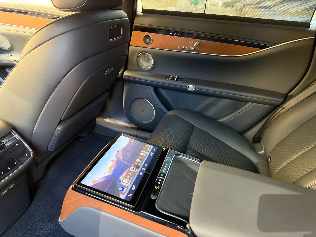 Luxeed 2025 S9 Ultra Automatic 4