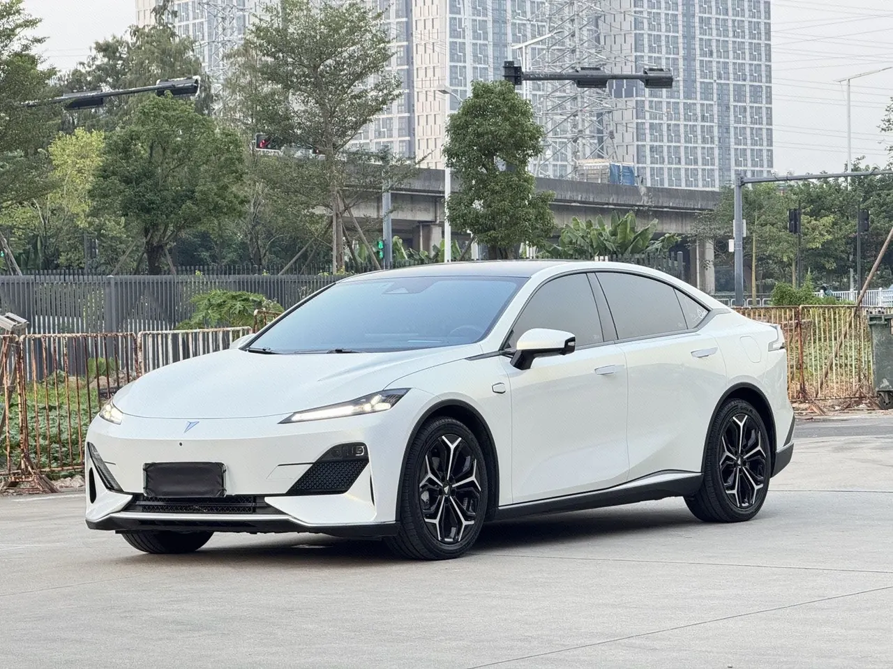 ChangAn Deepal 2023 SL 03 200Max Range-extended Automatic Gear - View 1