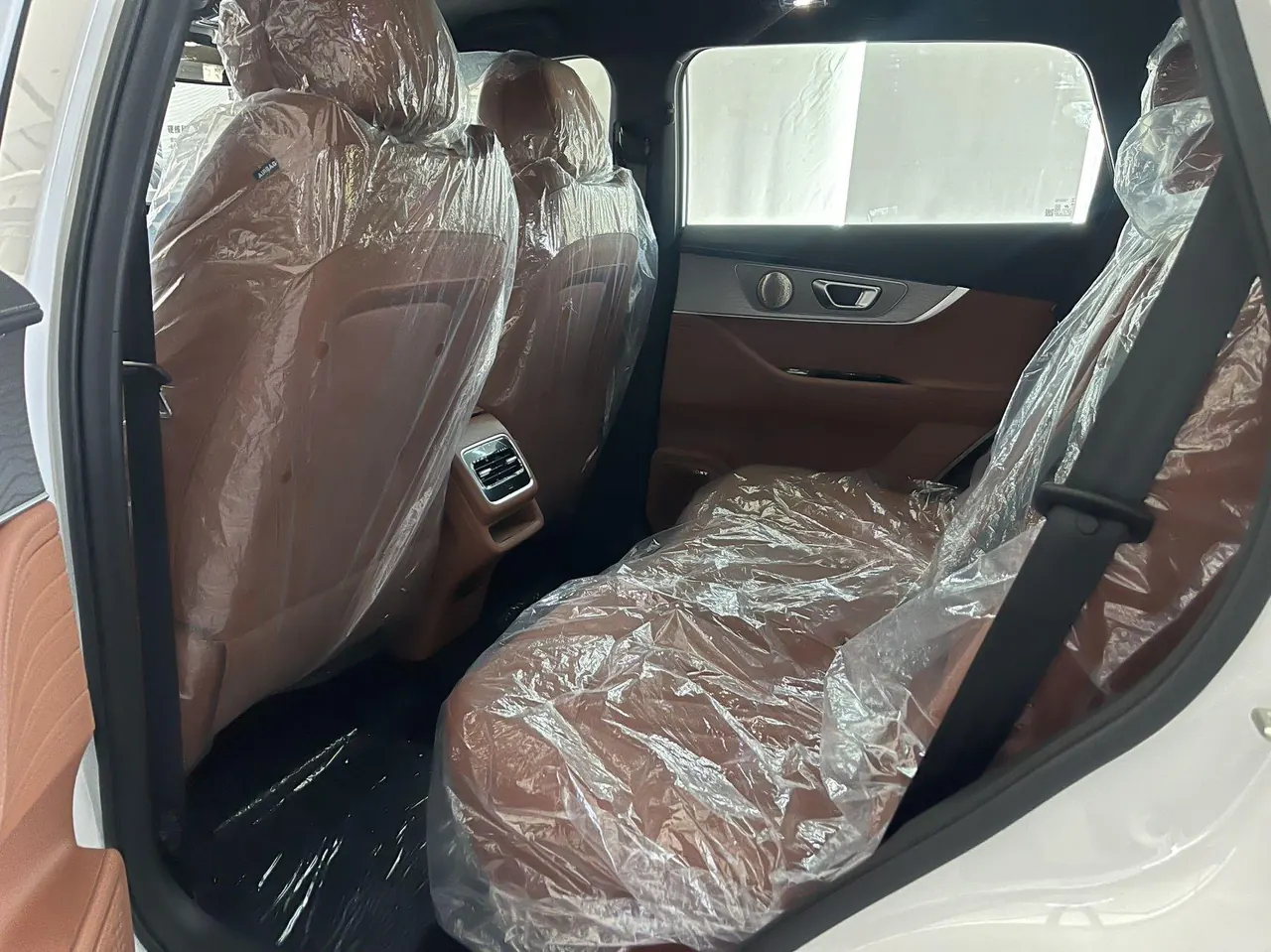 Chery 2025 Ruihu 8 PRO 1.6T 290T Two-Drive Deluxe Edition Automatic Gear 6