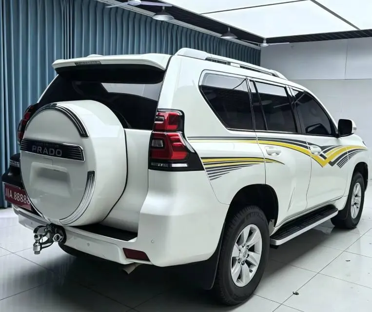 Toyota Prado (Imported) 2023 Prado 2.8TD Diesel Automatic Gear 4