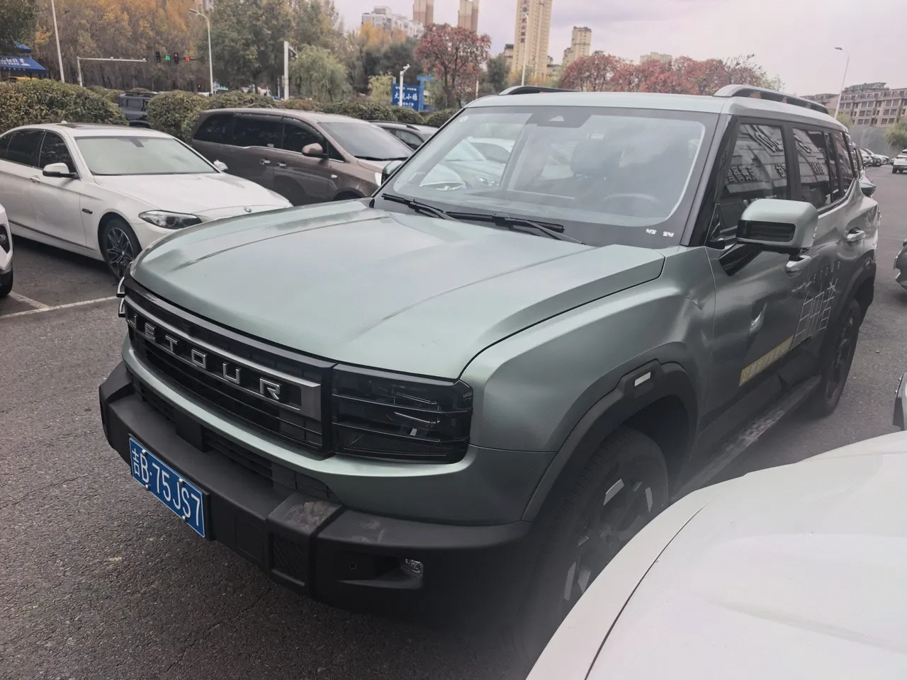 Jetour 2025 X70L 2.0TD flagship 7-seat automatic gear - View 1