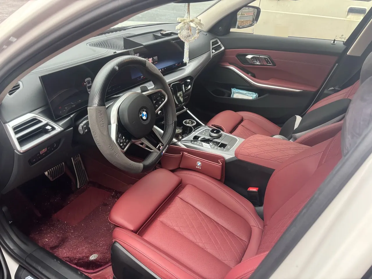 BMW 3 Series 2025 330Li 2.0T M Sports Obsidian Night Suit Automatic Gear 4