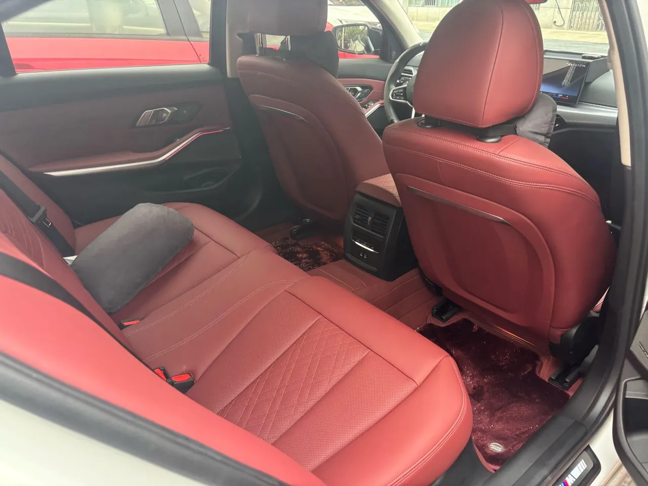 BMW 3 Series 2025 330Li 2.0T M Sports Obsidian Night Suit Automatic Gear 7
