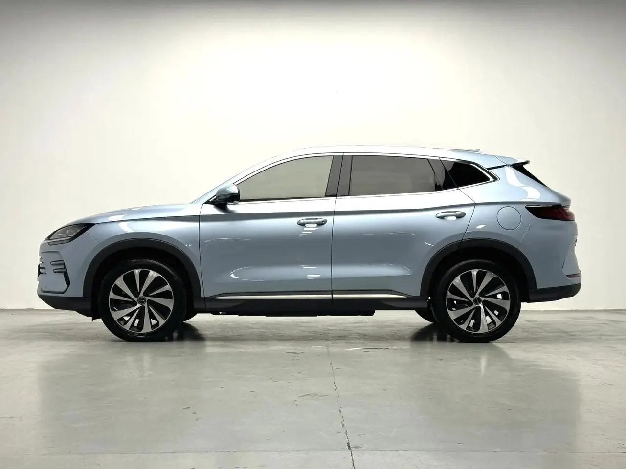 BYD 2023 Song PLUS DM-i 1.5 Stepless Champion Edition 150KM Flagship PLUS Automatic Gear 3