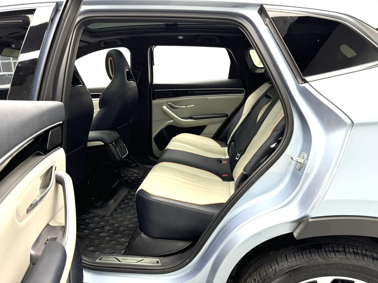 BYD 2023 Song PLUS DM-i 1.5 Stepless Champion Edition 150KM Flagship PLUS Automatic Gear 6