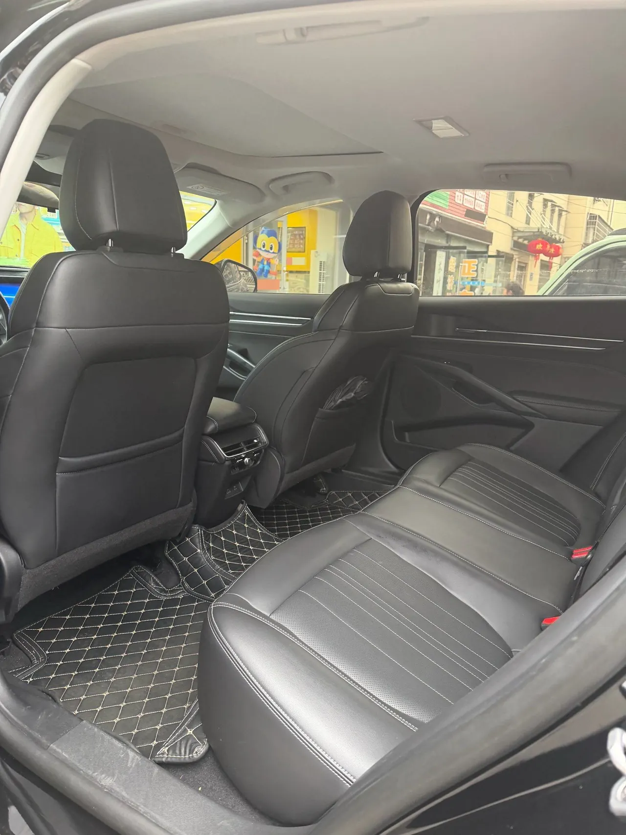 Ford 2025 Mondeo 2.0T EcoBoost Luxury Automatic 3