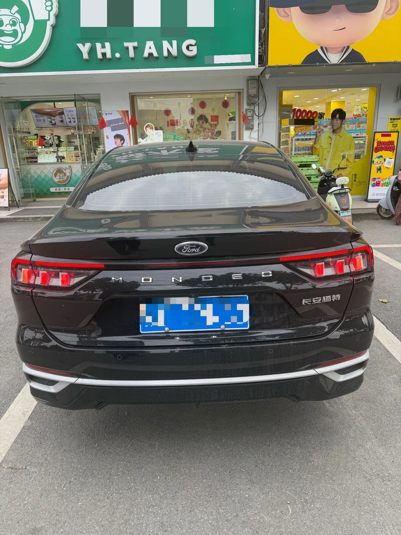Ford 2025 Mondeo 2.0T EcoBoost Luxury Automatic 5