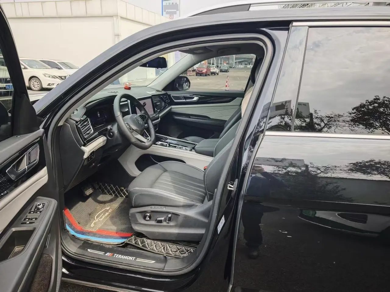 Volkswagen 2022 Tuang 2.0TSI 380TSI Four-wheel Drive Deluxe Edition Automatic Gear 3