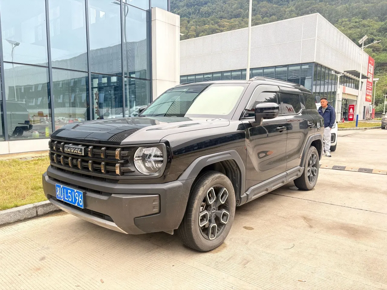 Haval 2022 cool dog 1.5T two-wheel drive tide version of automatic gear - View 1