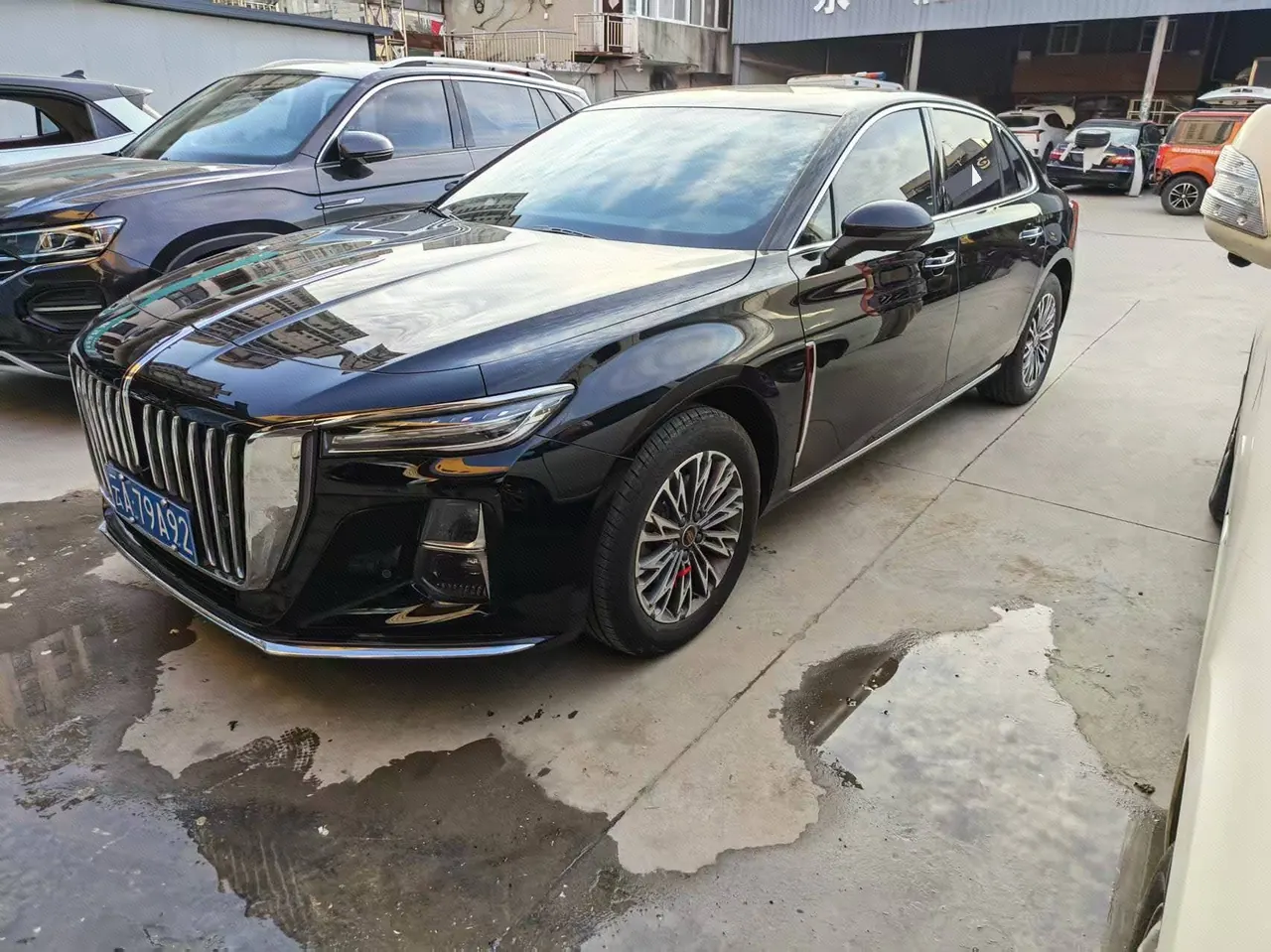 HongQi 2025 H5 1.5T Xuan Ying 2 million Commemorative Automatic Gear - View 1