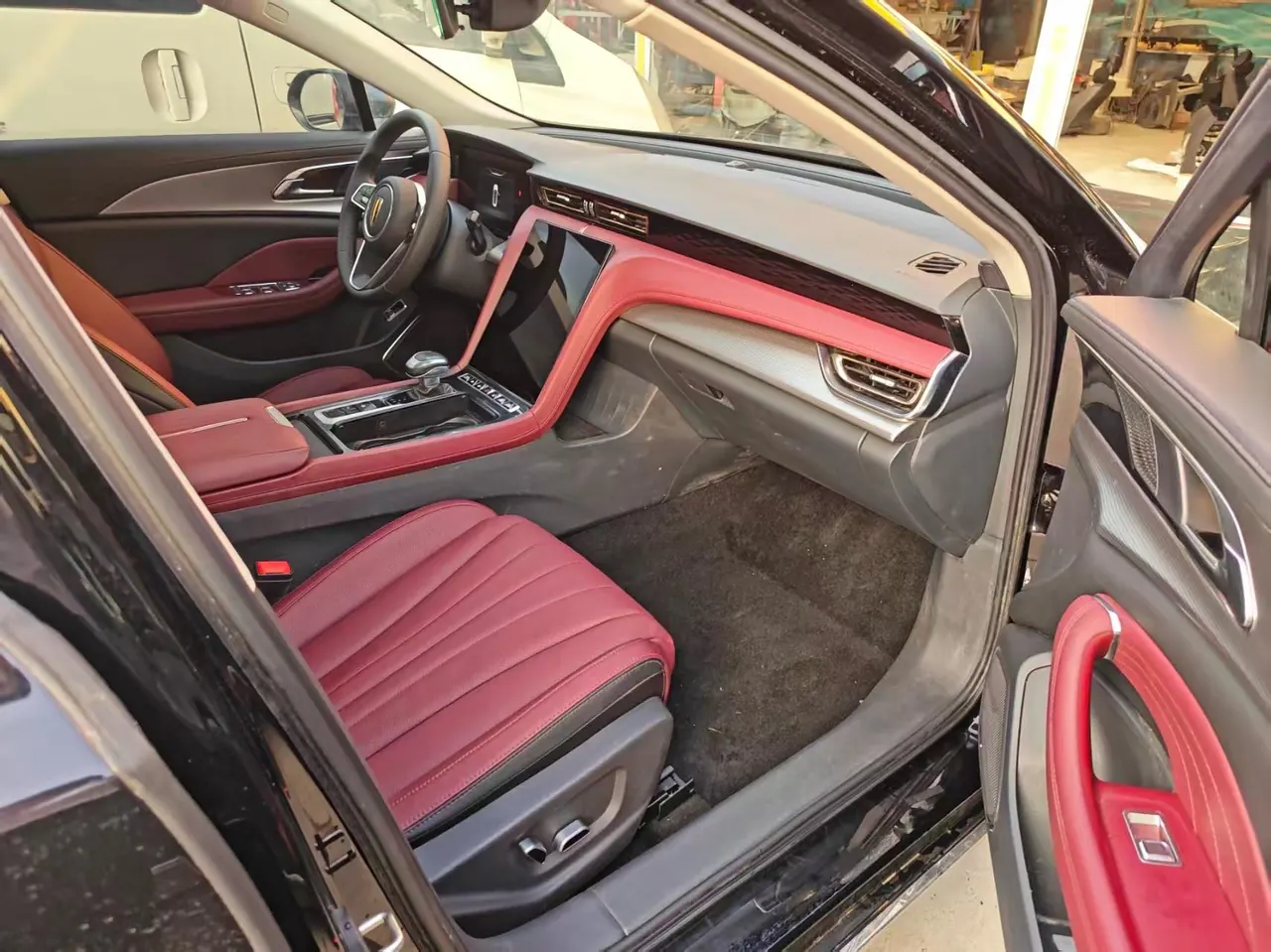 HongQi 2025 H5 1.5T Xuan Ying 2 million Commemorative Automatic Gear 4