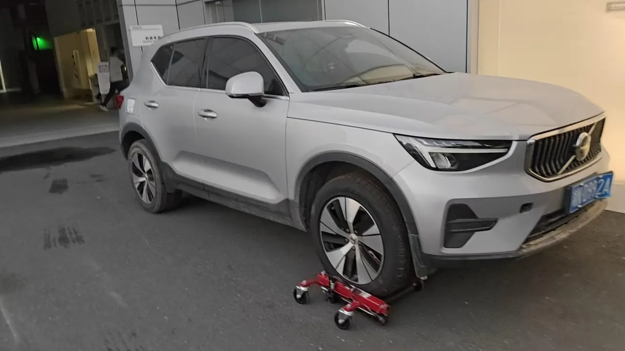 Volvo 2023 XC40 48V 2.0T B3 Zhiyuan Sports Edition Automatic Gear 4