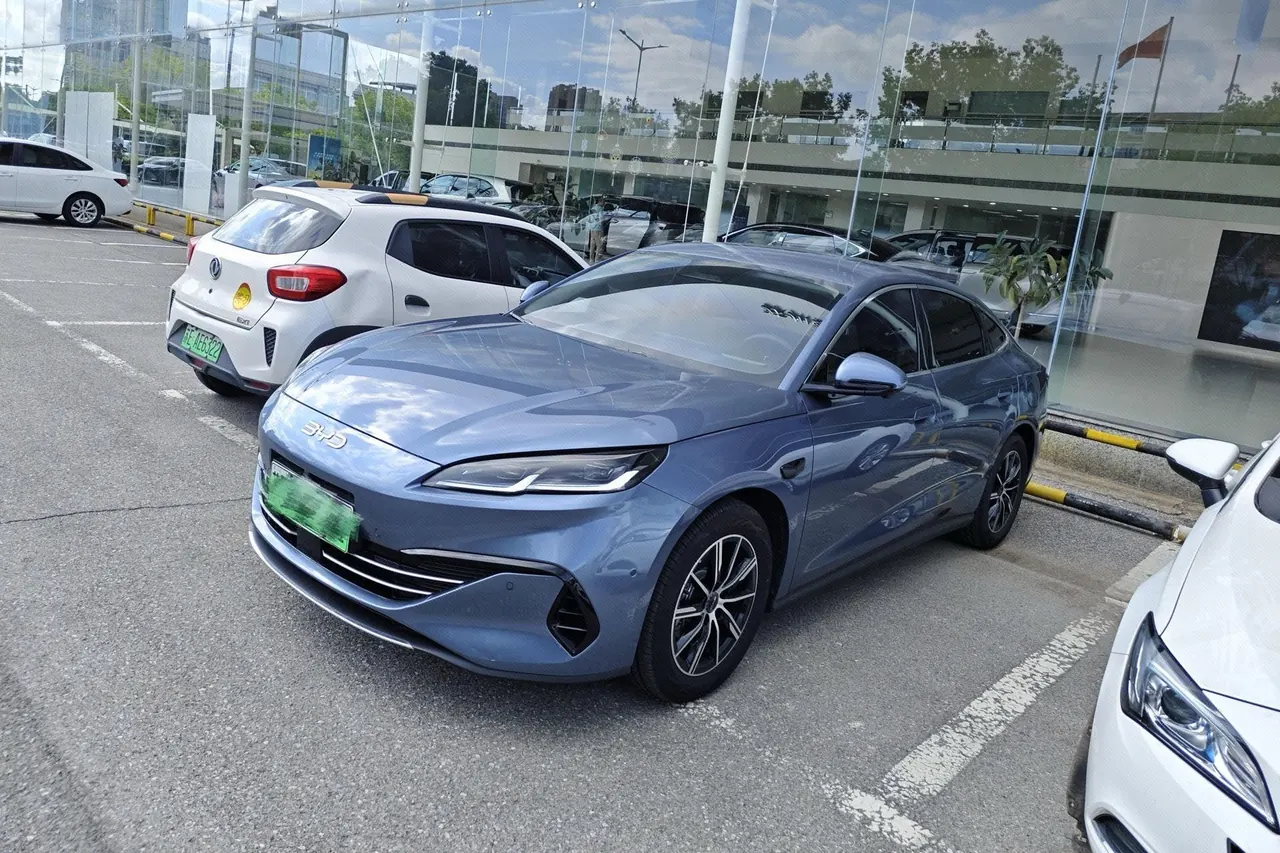 BYD 2025 seals 06 DM-i 1.5 stepless smart driving version 120KM exclusive automatic gear - View 1