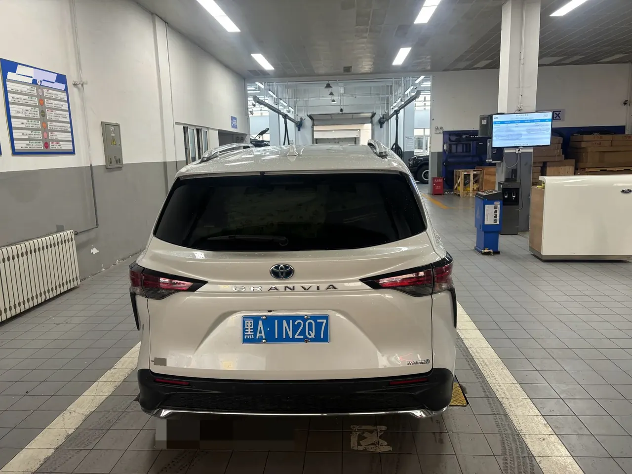 Toyota 2023 Grevia HYBRID 2.5 Stepless Comfort Edition Automatic Transmission 5