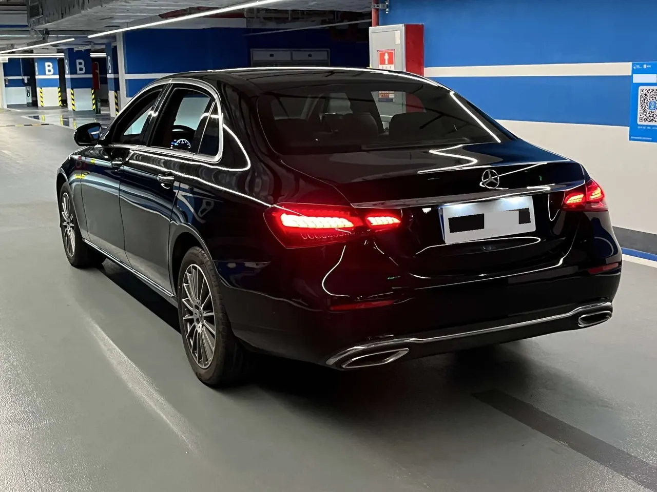 Mercedes Benz E Class 2022 E 260 L 2.0T Automatic 10