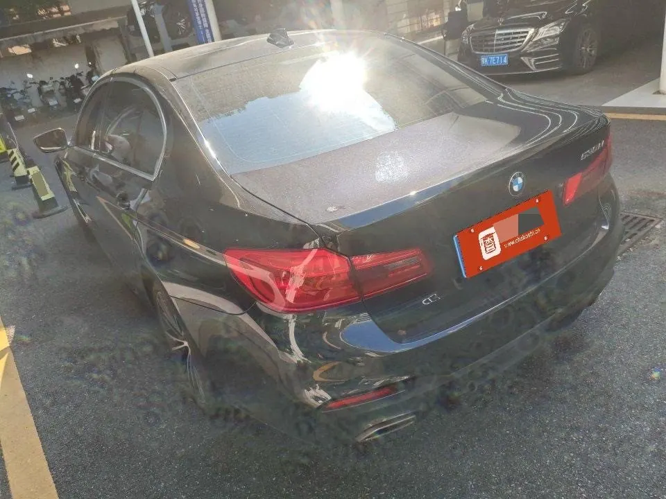 BMW 5 Series 2020 530Li 2.0T Leading M Sports Suit Automatic Gear 3