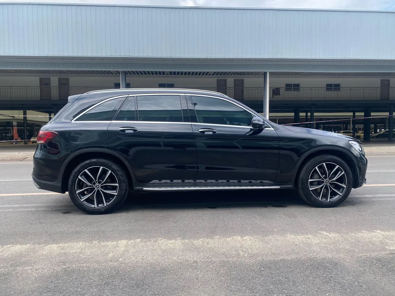 Mercedes Benz 2022 GLC 300 L 4MATIC 2.0T Dynamic (Modified) Automatic Gear 5