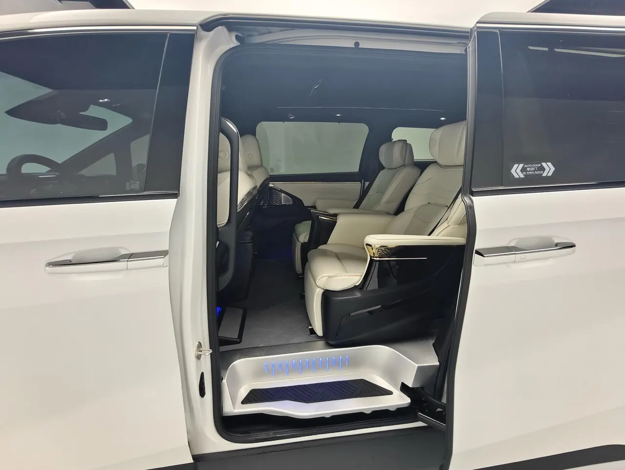 Chuanqi 2023 M8 2.0T 400T Master Series Flagship Automatic Gear 5