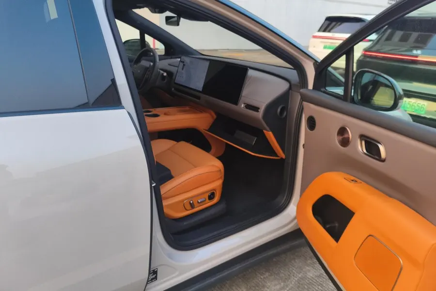Li 2025 i8 Standard Edition Automatic Gear 16