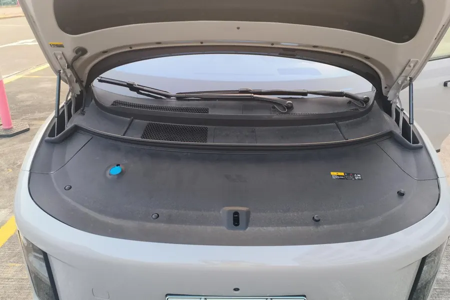 Li 2025 i8 Standard Edition Automatic Gear 8