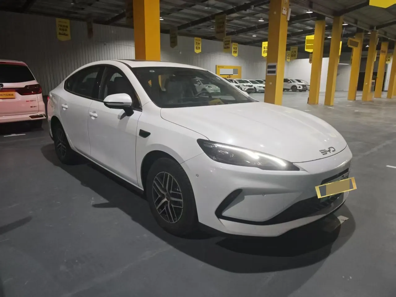BYD 2025 seals 05 DM-i 1.5 stepless smart driving version 120KM flagship automatic gear 2