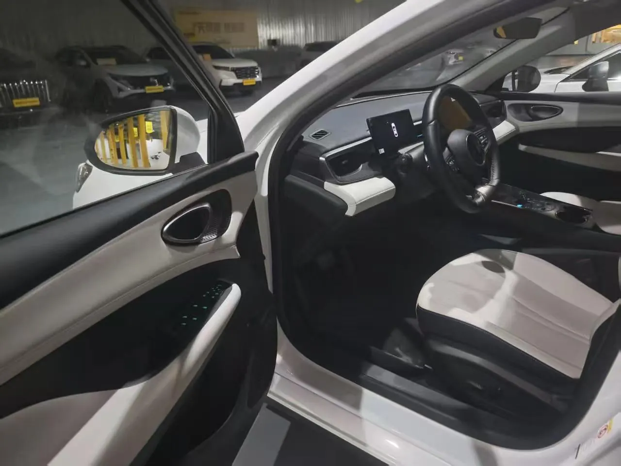 BYD 2025 seals 05 DM-i 1.5 stepless smart driving version 120KM flagship automatic gear 4