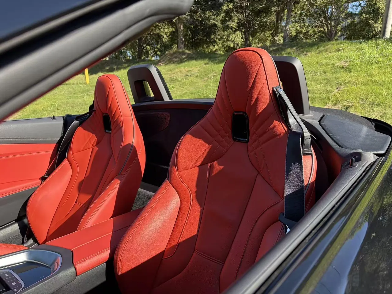 BMW Z4 (Imported) 2022 Z4 sDrive25i 2.0T M Sports Obsidian Night Suit Automatic Gear 8