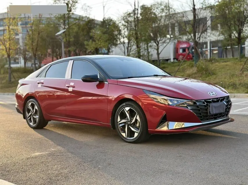Hyundai 2021 Elantra -3-compartment 1.4TGDi 240TGDi LUX Premium Edition Automatic 3