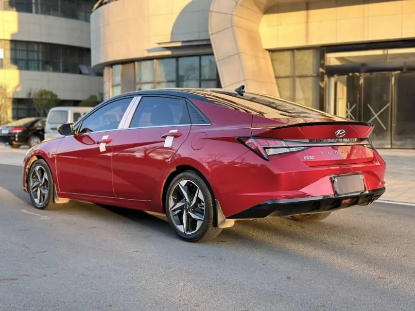 Hyundai 2021 Elantra -3-compartment 1.4TGDi 240TGDi LUX Premium Edition Automatic 7