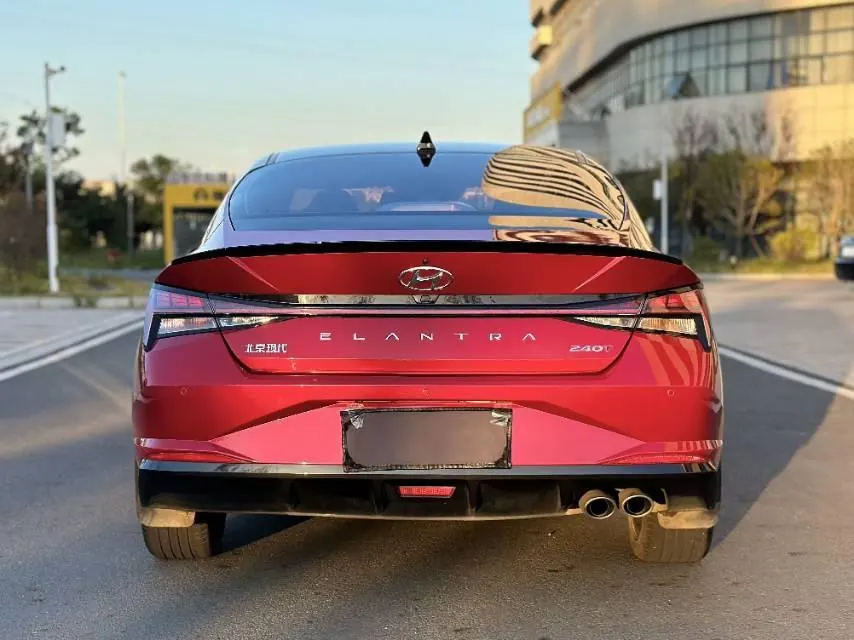 Hyundai 2021 Elantra -3-compartment 1.4TGDi 240TGDi LUX Premium Edition Automatic 8