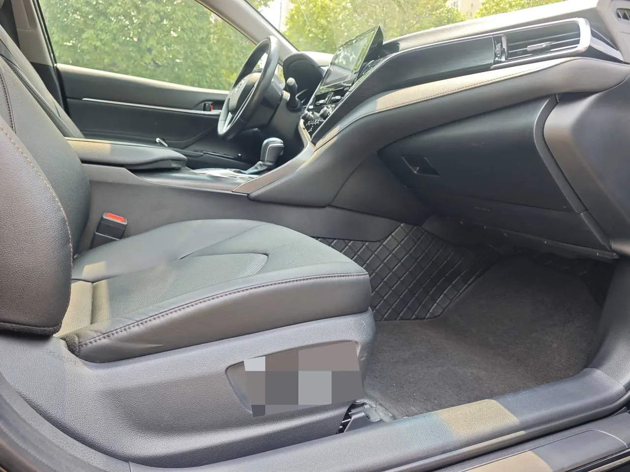 Toyota 2021 Camry Dual Engine 2.5HGVP Stepless Leading Edition Automatic Gear 10