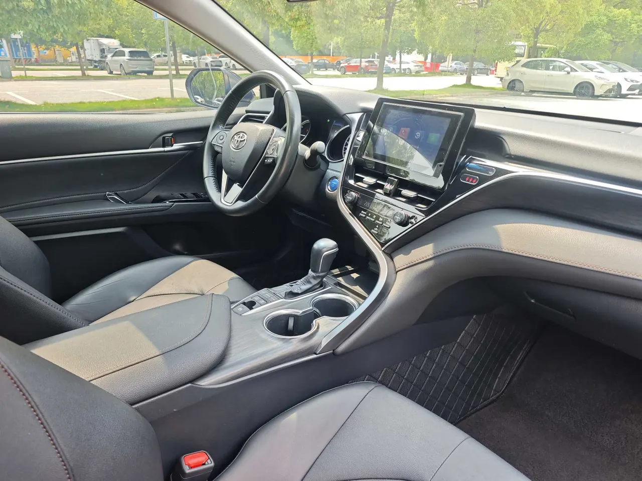 Toyota 2021 Camry Dual Engine 2.5HGVP Stepless Leading Edition Automatic Gear 11