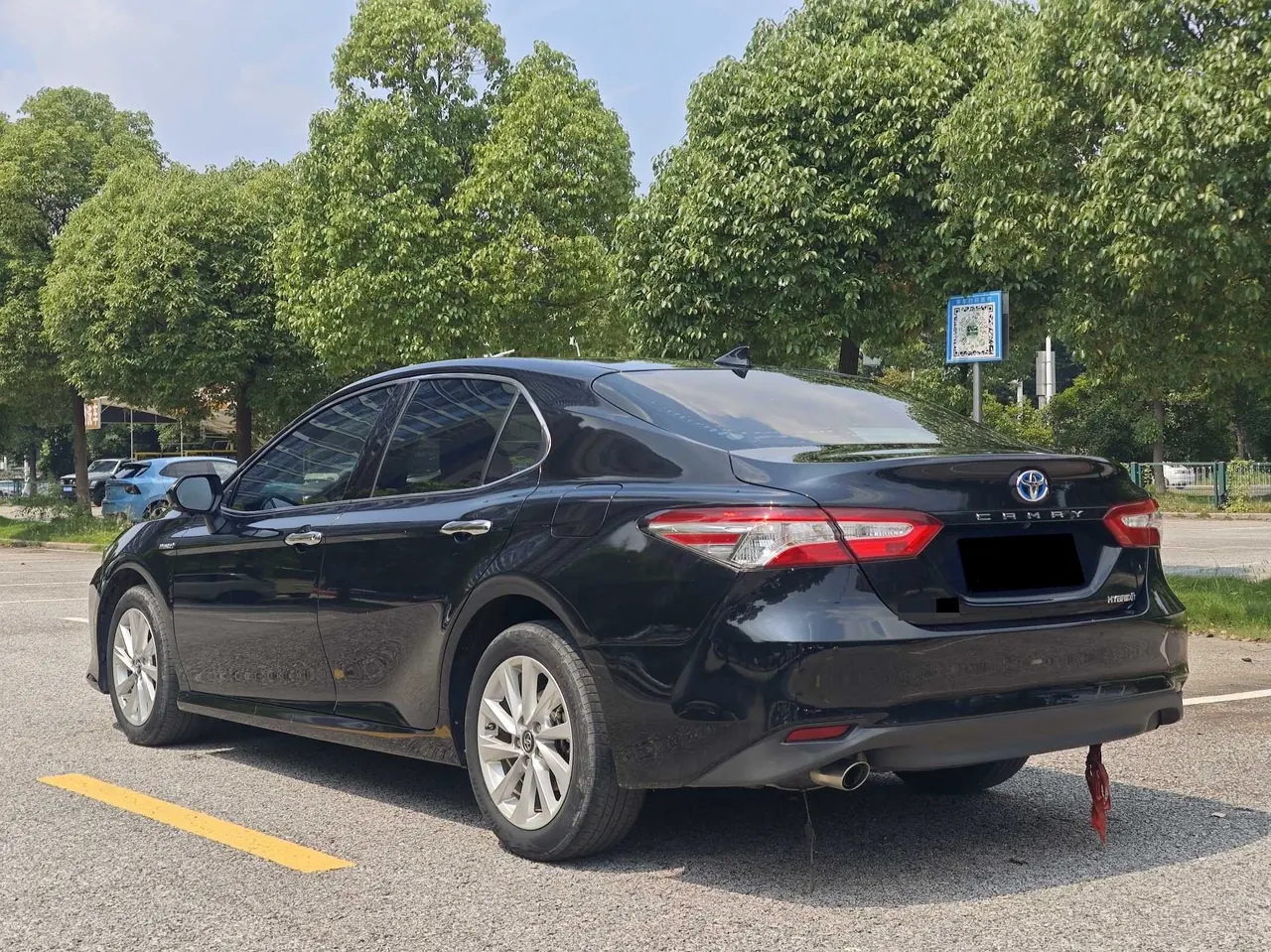 Toyota 2021 Camry Dual Engine 2.5HGVP Stepless Leading Edition Automatic Gear 15
