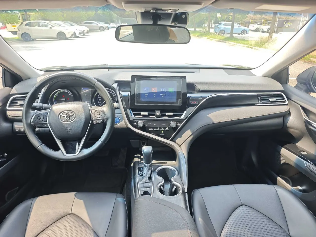 Toyota 2021 Camry Dual Engine 2.5HGVP Stepless Leading Edition Automatic Gear 16