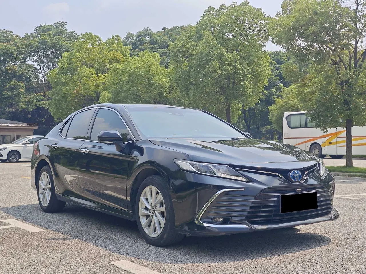 Toyota 2021 Camry Dual Engine 2.5HGVP Stepless Leading Edition Automatic Gear 2