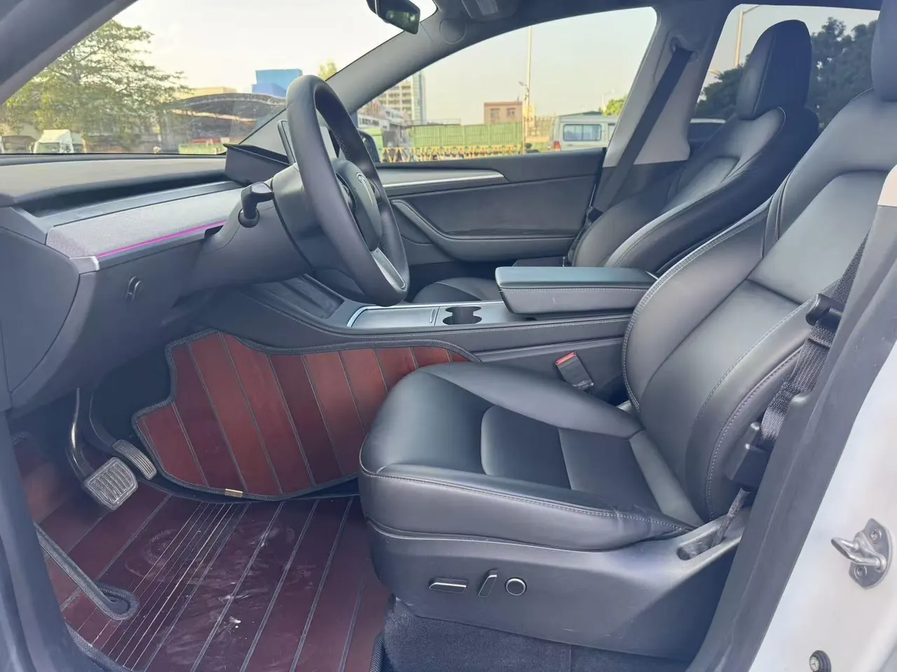 Tesla 2023 Model Y rear-wheel drive version automatic transmission 2