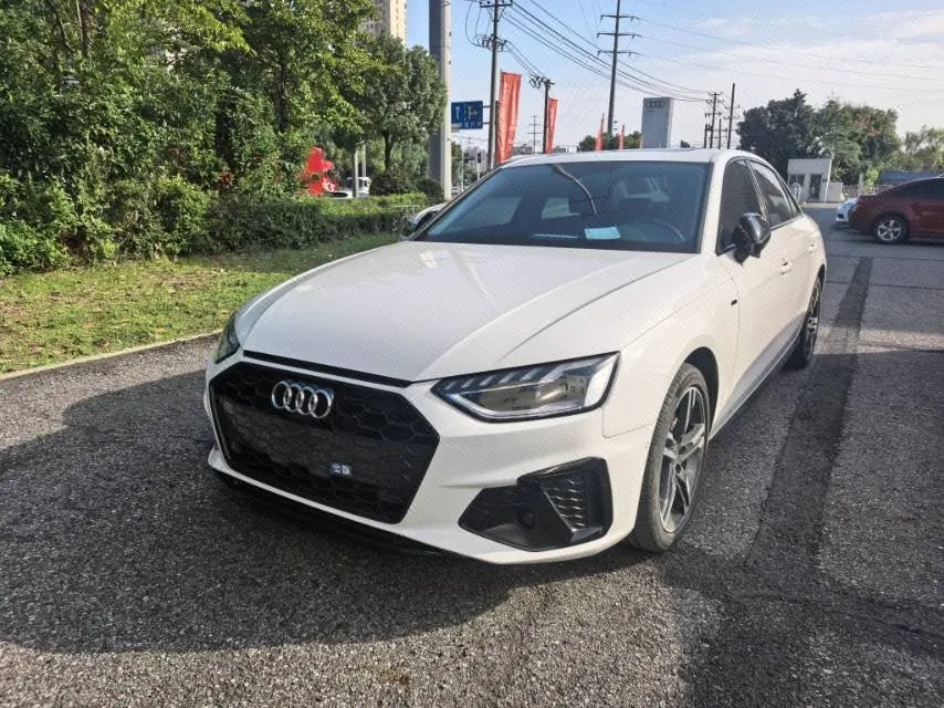 Audi 2022 A4L 2.0TFSI 40TFSI Deluxe Dynamic Automatic - View 1