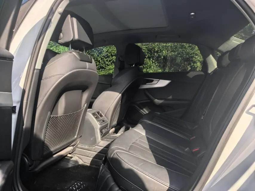 Audi 2022 A4L 2.0TFSI 40TFSI Deluxe Dynamic Automatic 6