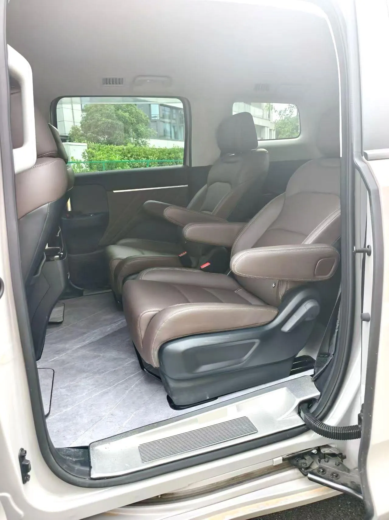 WuLing 2025 Starlight 730 1.5 Stepless 125km Luxury Automatic Transmission 5