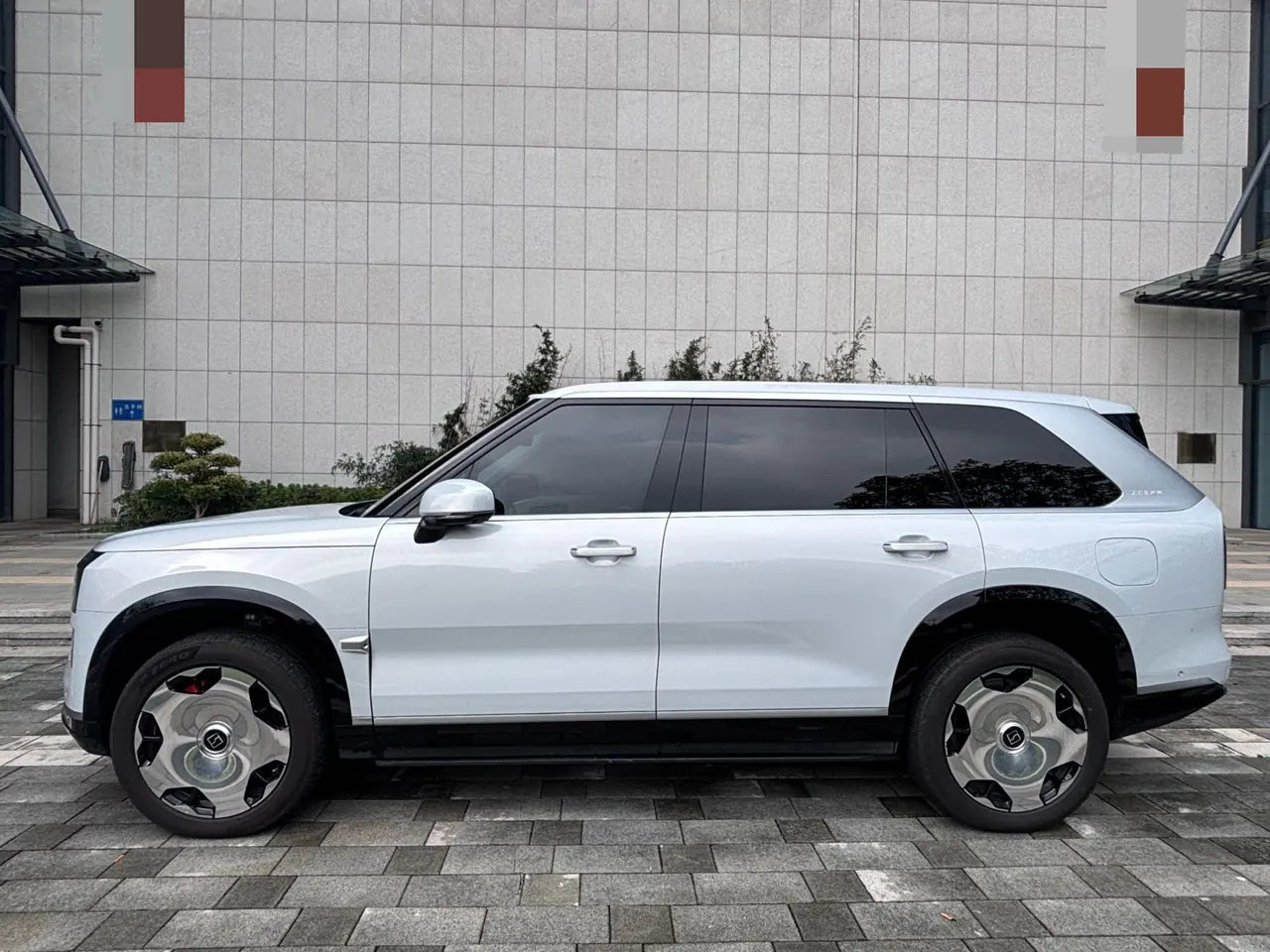 Zeekr 2025 Zeekr 9X 2.0T Ultra Edition 70kWh Automatic Gear 6