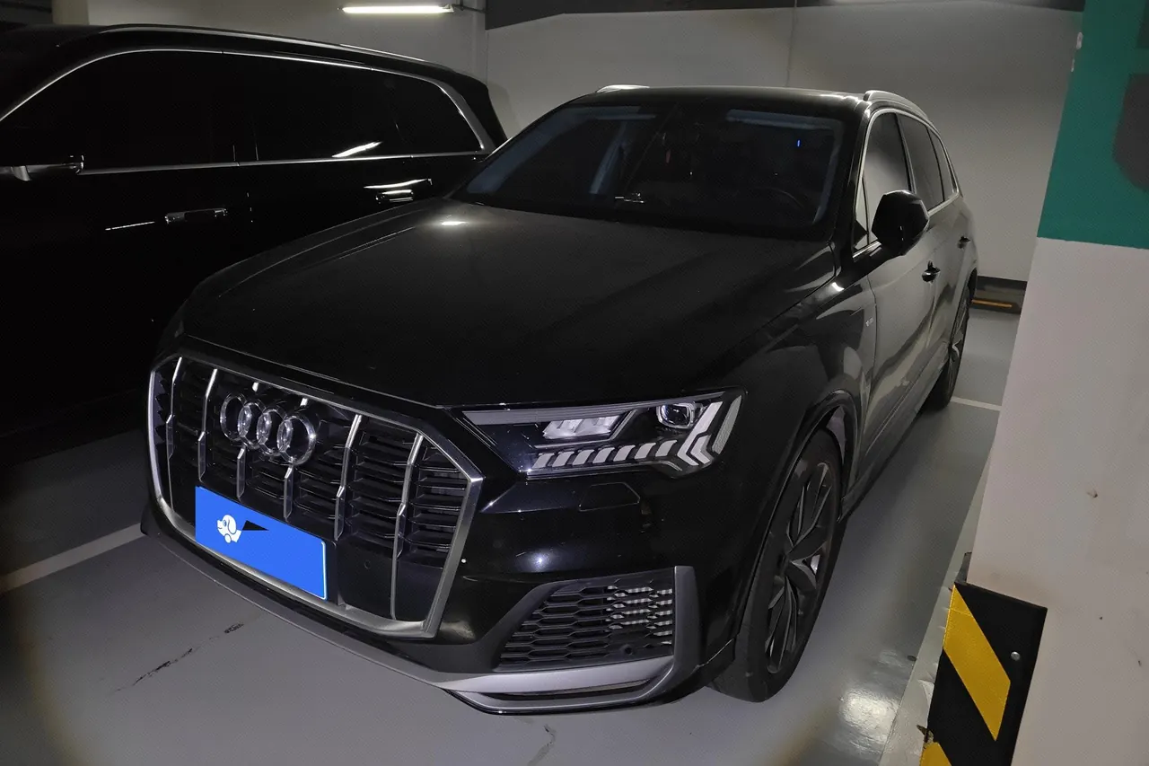 Audi Q7 (Imported) 2023 Q7 48V 3.0TFSI 55TFSI Quattro S line Sports Automatic - View 1