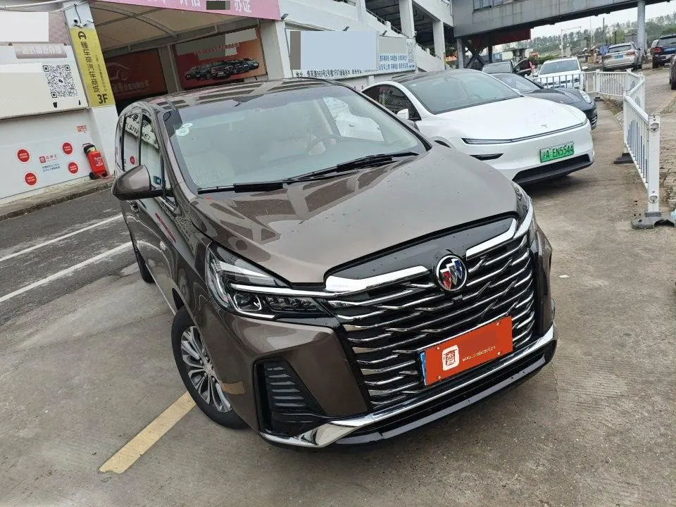 Buick 2023 GL8 Land Business Class 48V 2.0T 652T Luxury Automatic Gear 2