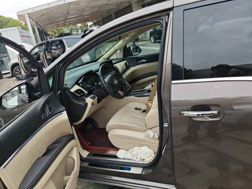 Buick 2023 GL8 Land Business Class 48V 2.0T 652T Luxury Automatic Gear 3