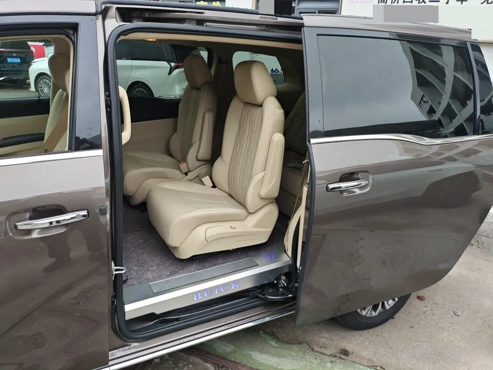 Buick 2023 GL8 Land Business Class 48V 2.0T 652T Luxury Automatic Gear 5