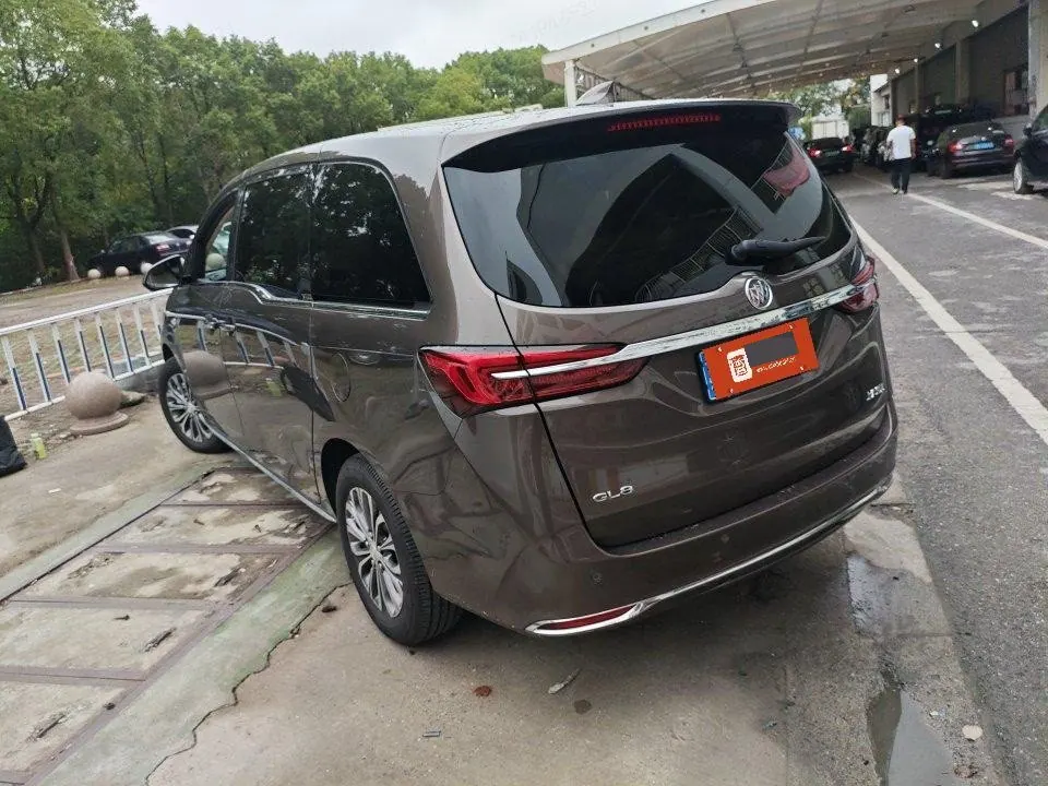Buick 2023 GL8 Land Business Class 48V 2.0T 652T Luxury Automatic Gear 7