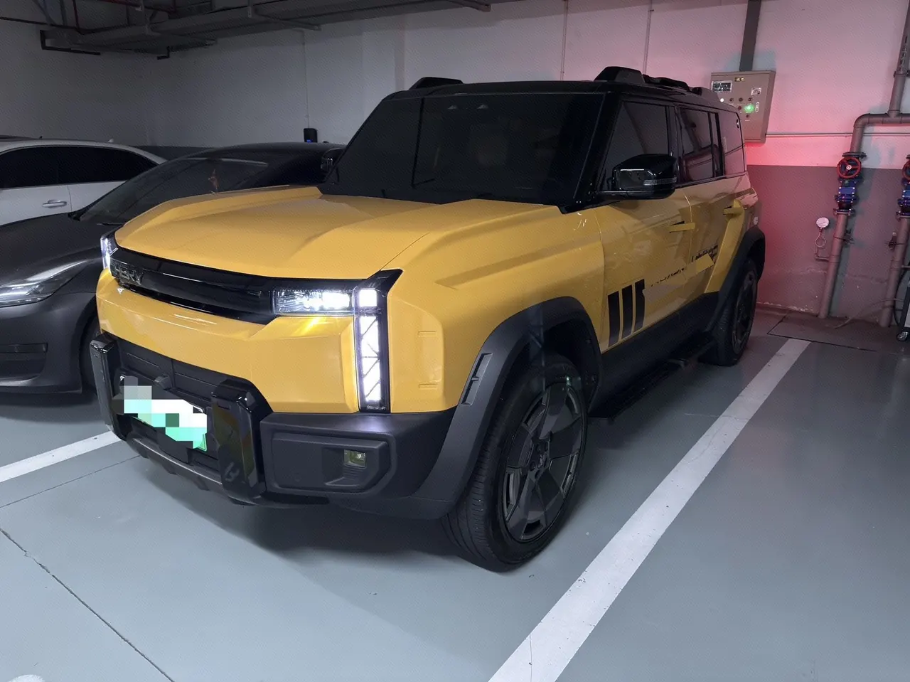 Chery 2025 Fengyun X3L 205 Four-wheel Drive High Energy Edition Automatic Gear - View 1